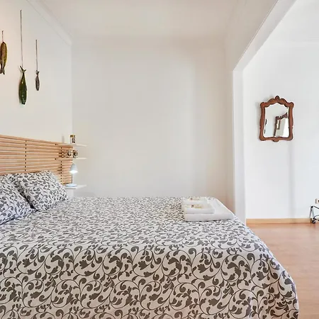 Апартаменти Terrace With River View Лісабон